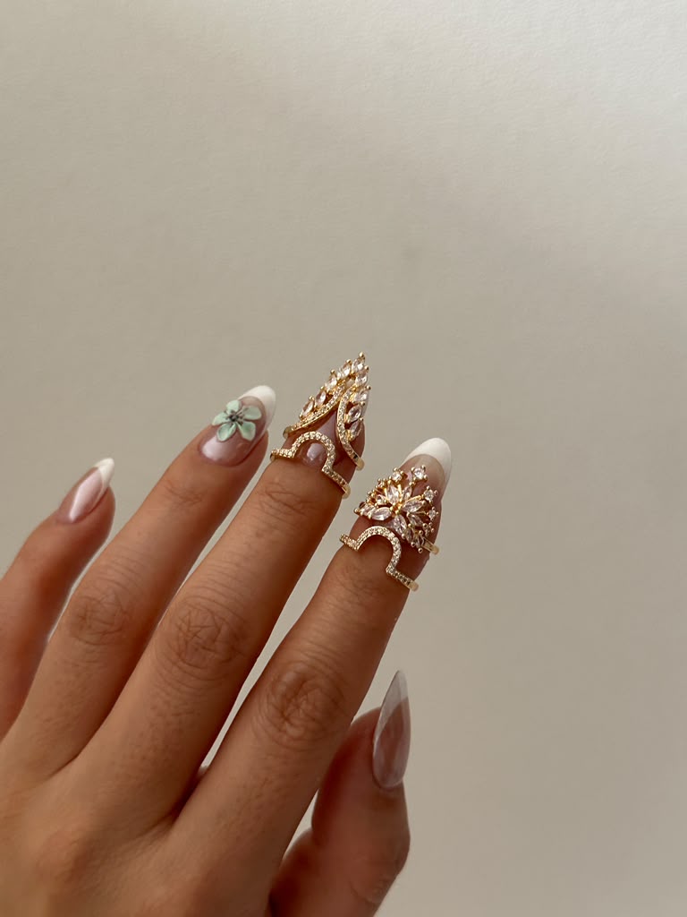 Women's Elegant Floral Leaf Crystal Ring - Adjustable Open Bands with Crystal Stone