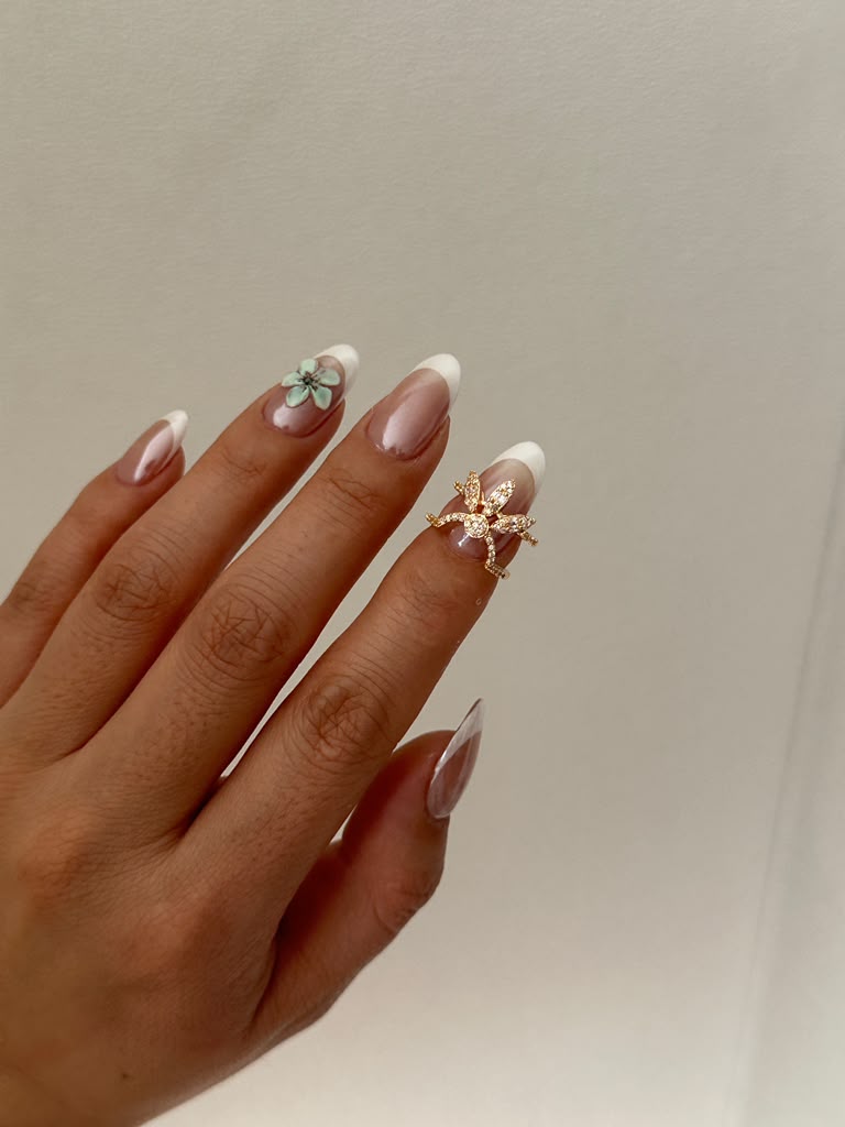 Women's Elegant Floral Leaf Crystal Ring - Adjustable Open Bands with Crystal Stone