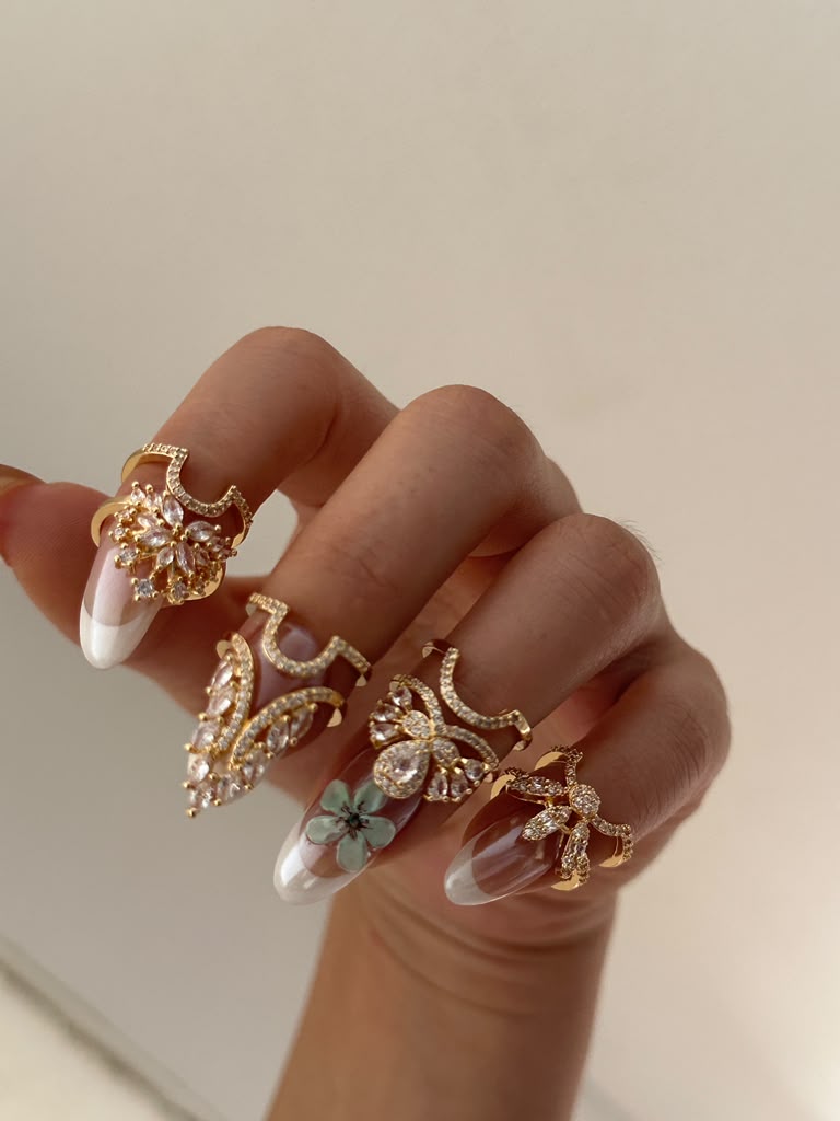 Women's Elegant Floral Leaf Crystal Ring - Adjustable Open Bands with Crystal Stone